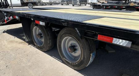 New 2026 East Texas Trailers 25' Tandem Dual Gooseneck Pierce Frame Macho Dove Tail Equipment Trailer