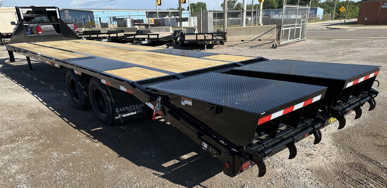 New 2026 East Texas Trailers 32' Tandem Dual Gooseneck Pierce Frame Macho Dove Tail Equipment Trailer