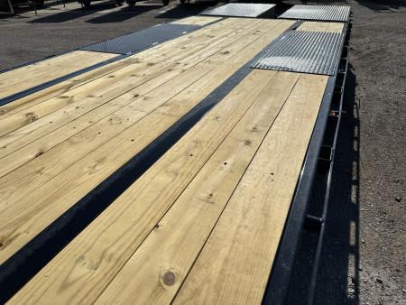 New 2026 East Texas Trailers 32' Tandem Dual Gooseneck Pierce Frame Macho Dove Tail Equipment Trailer