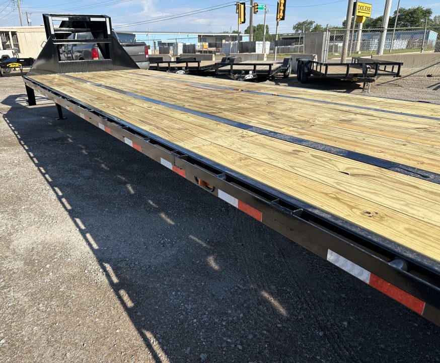 New 2026 East Texas Trailers 40' Tandem Dual Gooseneck Pierce Frame Macho Dove Tail Equipment Trailer