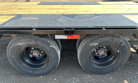 New 2026 East Texas Trailers 40' Tandem Dual Gooseneck Pierce Frame Macho Dove Tail Equipment Trailer