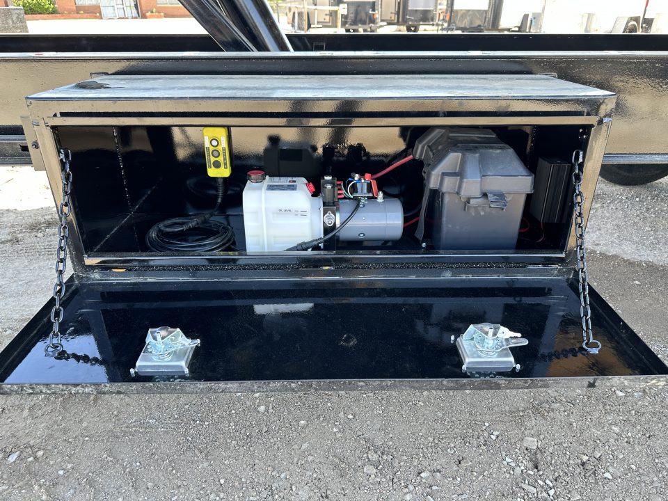 New 2026 East Texas Trailers 25' Tandem Dual Gooseneck Full Tilt Equipment Trailer