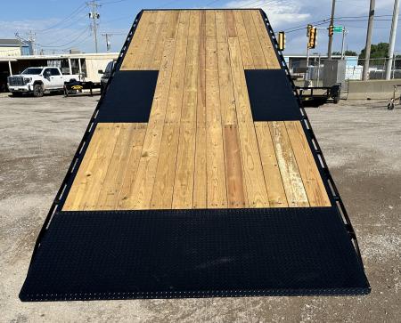 New 2026 East Texas Trailers 25' Tandem Dual Gooseneck Full Tilt Equipment Trailer