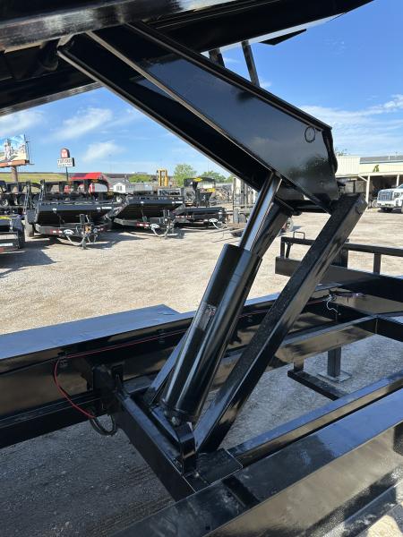 New 2026 East Texas Trailers 25' Tandem Dual Gooseneck Full Tilt Equipment Trailer