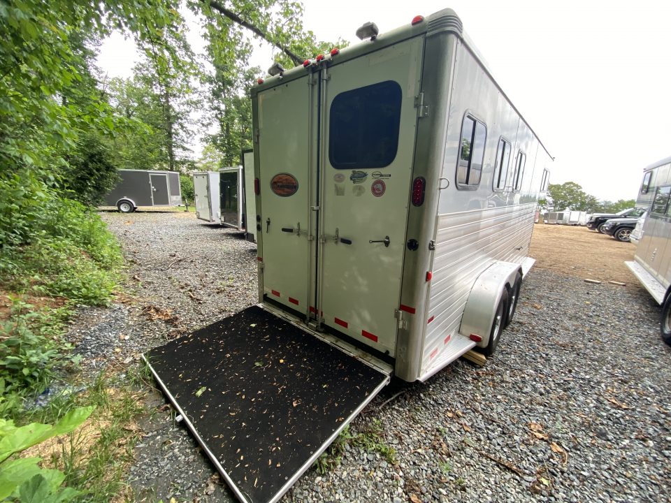 Used 2012 Sundowner 3 H GN Horse Trailer
