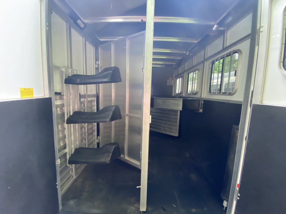 Used 2012 Sundowner 3 H GN Horse Trailer