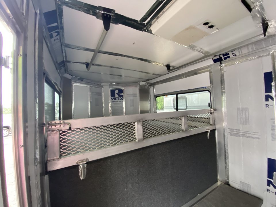 Used 2012 Sundowner 3 H GN Horse Trailer