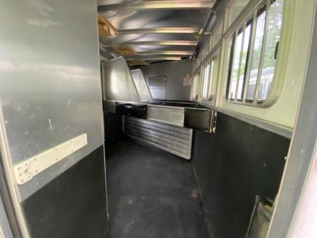 Used 2012 Sundowner 3 H GN Horse Trailer