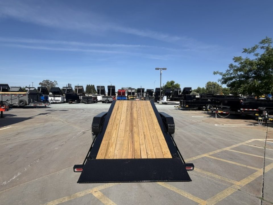 New 2026 Diamond C Trailers HDT210L20X82 7FT X 20FT 23K GVW Tilt Trailer
