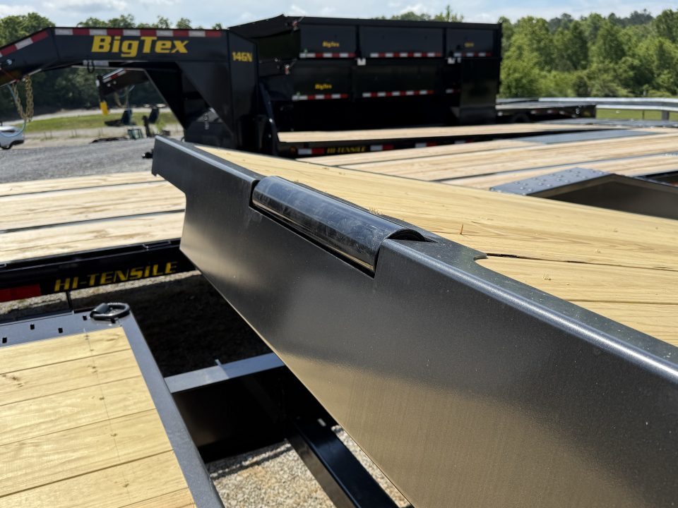 New 2026 Diamond C HXD 210 24’ Gooseneck Equipment Trailer, HYDRAULIC JACKS, 102” WIDE, DRIVE OVER FENDERS, 23K GVWR