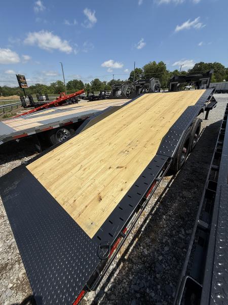 New 2026 Diamond C HXD 210 24’ Gooseneck Equipment Trailer, HYDRAULIC JACKS, 102” WIDE, DRIVE OVER FENDERS, 23K GVWR