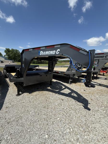 New 2026 Diamond C HXD 210 24’ Gooseneck Equipment Trailer, HYDRAULIC JACKS, 102” WIDE, DRIVE OVER FENDERS, 23K GVWR