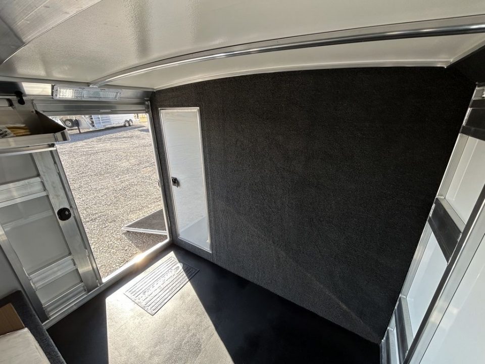 New 2026 Cimarron Trailers Showstar 305