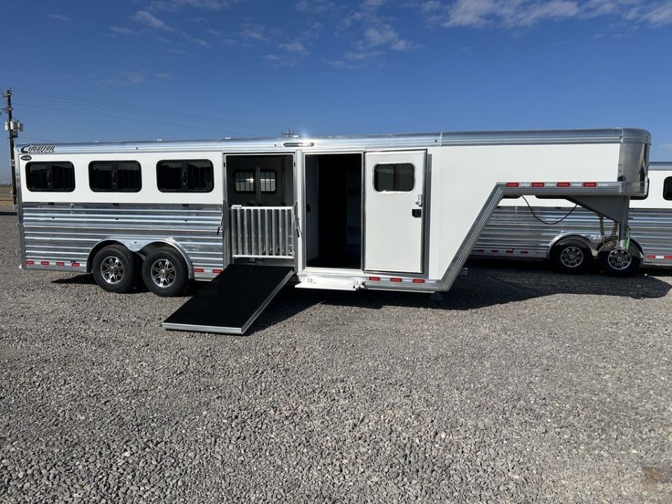 New 2026 Cimarron Trailers Showstar 305