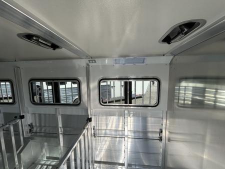 New 2026 Cimarron Trailers Showstar 751