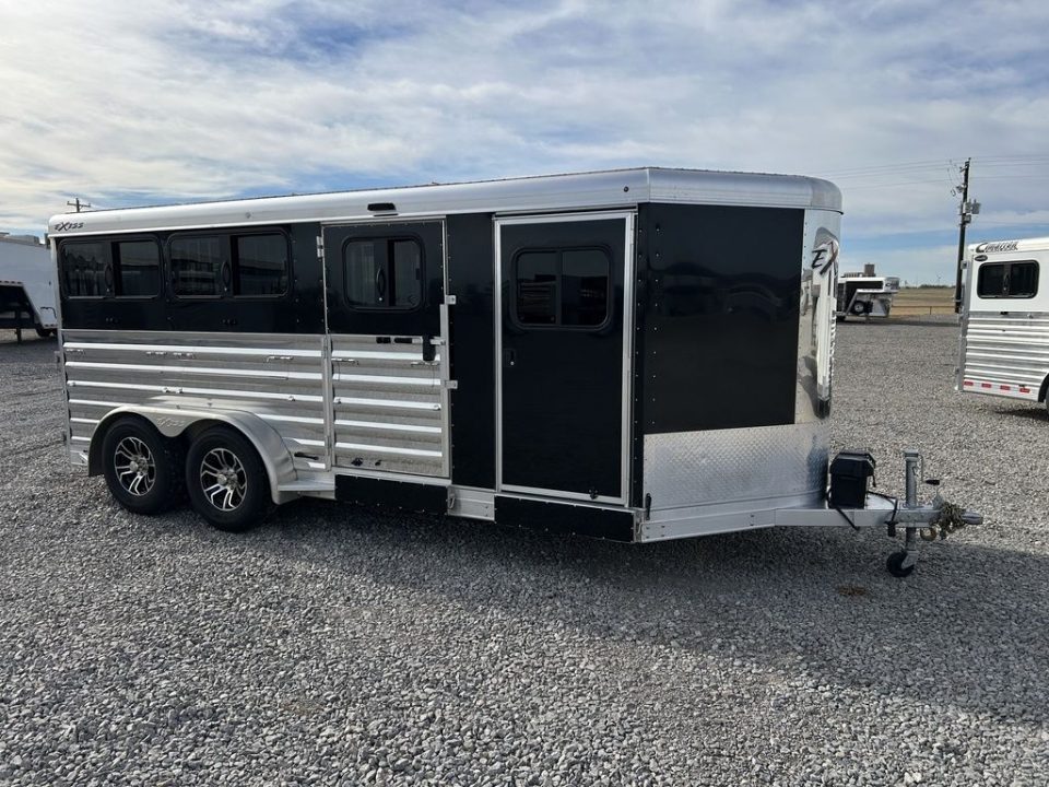 Used 2022 Exiss Trailers Exhibitor 871