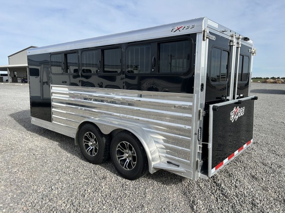 Used 2022 Exiss Trailers Exhibitor 871