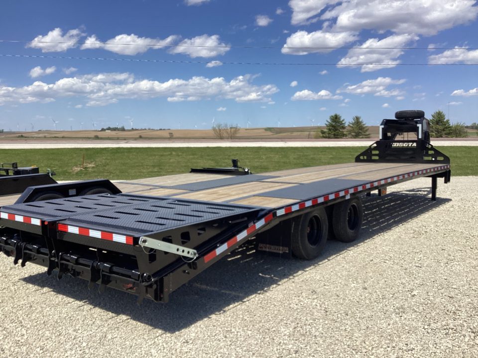 New 2026 Midsota FB32 GN Flatbed Trailer