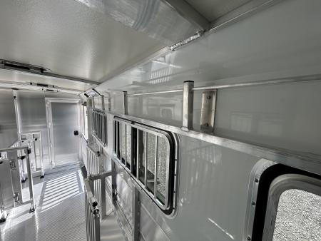 New 2026 Cimarron Showstar 756