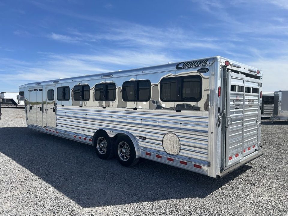 Used 2022 Cimarron Trailers Showstar 458