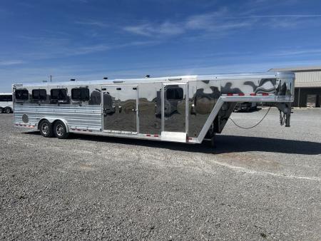 Used 2022 Cimarron Trailers Showstar 458