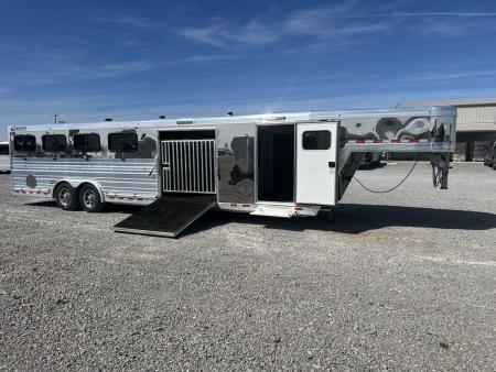 Used 2022 Cimarron Trailers Showstar 458