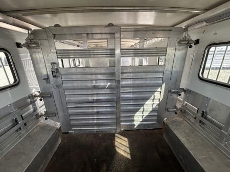 Used 2022 Cimarron Trailers Showstar 458