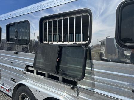 Used 2022 Cimarron Trailers Showstar 458