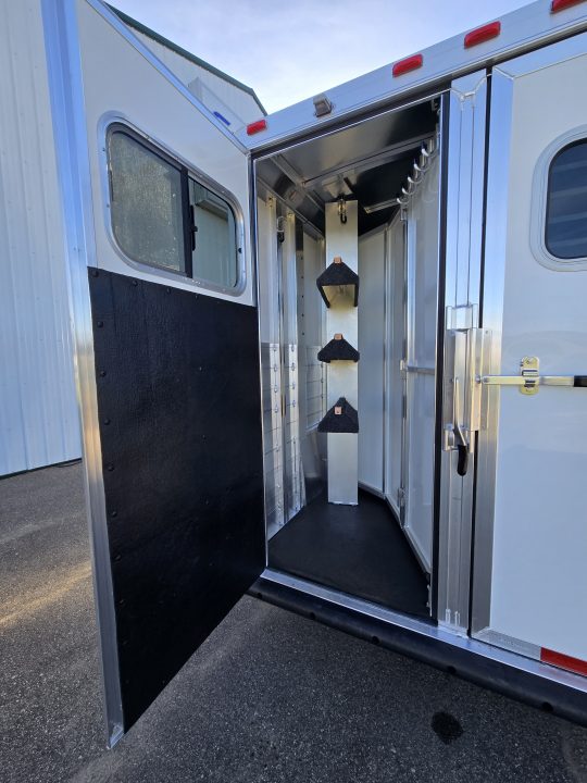 New 2026 Elite Mustang 3 Horse Trailer
