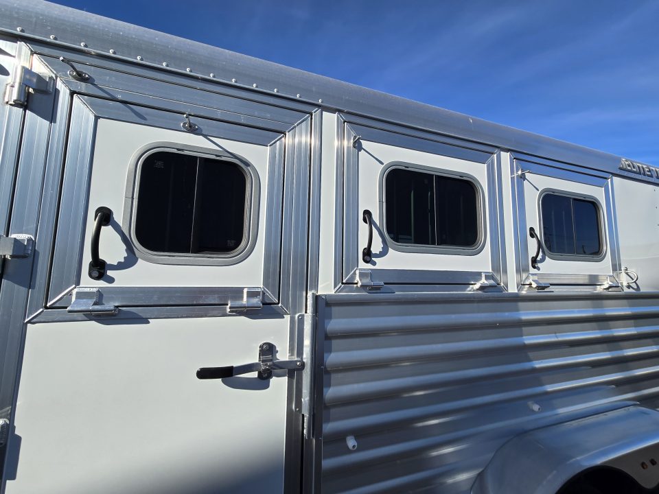 New 2026 Elite Mustang 3 Horse Trailer