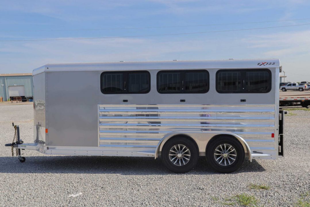 New 2026 Exiss 8 Pen Exhibitor Trailer 7020W
