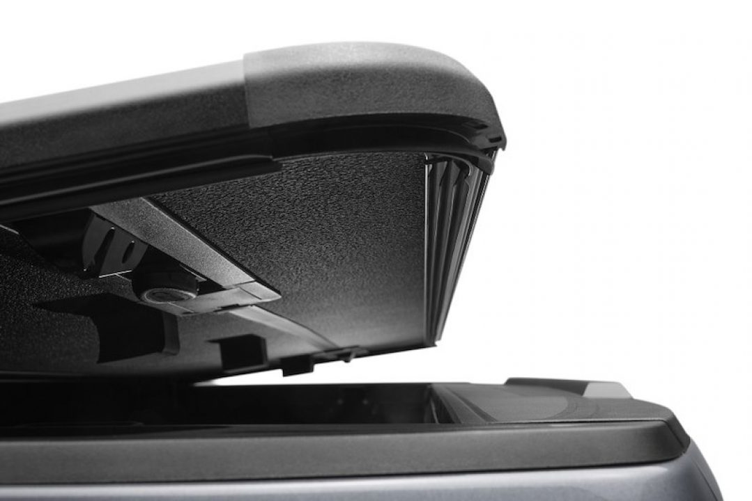 New EXTANG SOLID FOLD 2.0 TONNEAU COVER truck