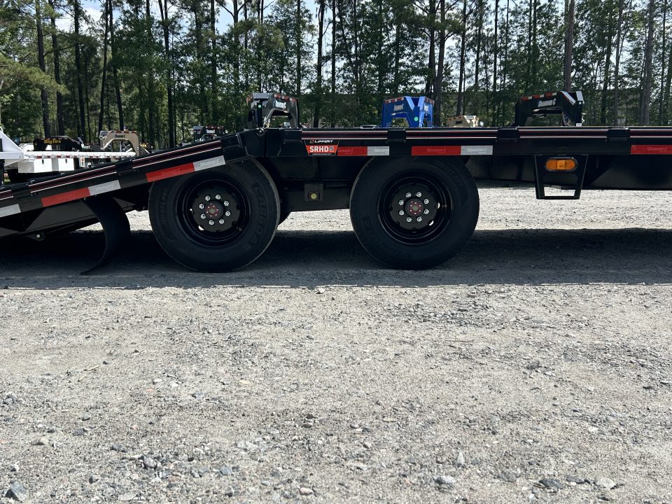 New 2026 Diamond C FMAX210 Hydraulic Dovetail 30ft (18ft Deck+12ftDovetail) , Super Single 10K Axles