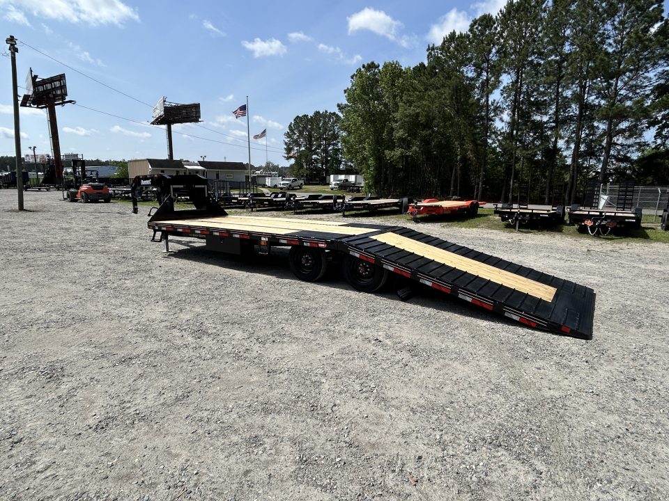 New 2026 Diamond C FMAX210 Hydraulic Dovetail 30ft (18ft Deck+12ftDovetail) , Super Single 10K Axles