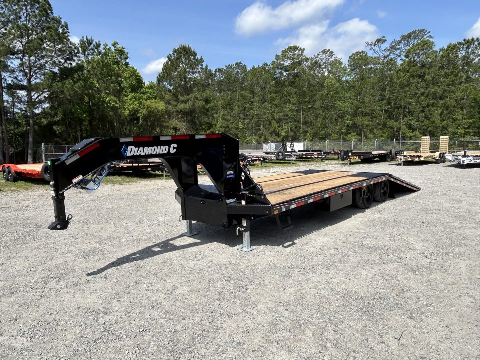 New 2026 Diamond C FMAX210 Hydraulic Dovetail 30ft (18ft Deck+12ftDovetail) , Super Single 10K Axles
