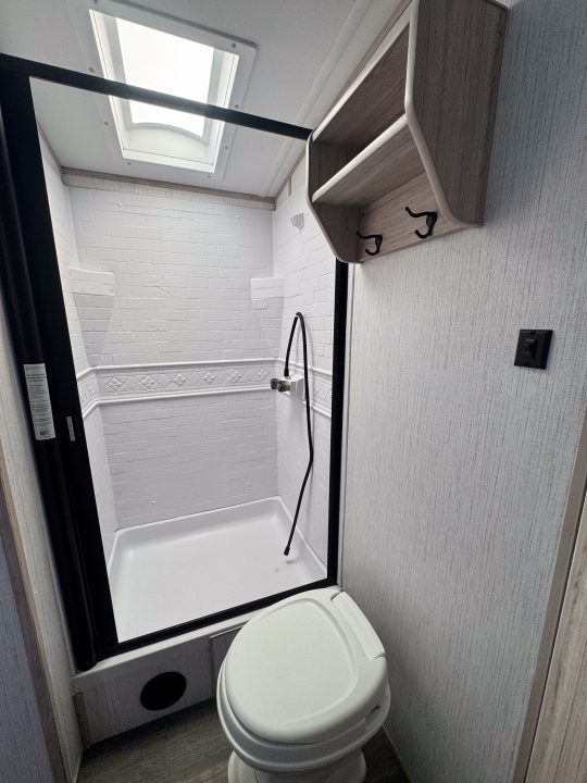 Used 2022 Shadow CAMPER Fifth Wheel