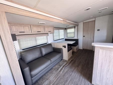 Used 2022 Shadow CAMPER Fifth Wheel