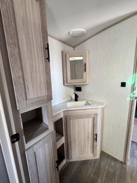 Used 2022 Shadow CAMPER Fifth Wheel