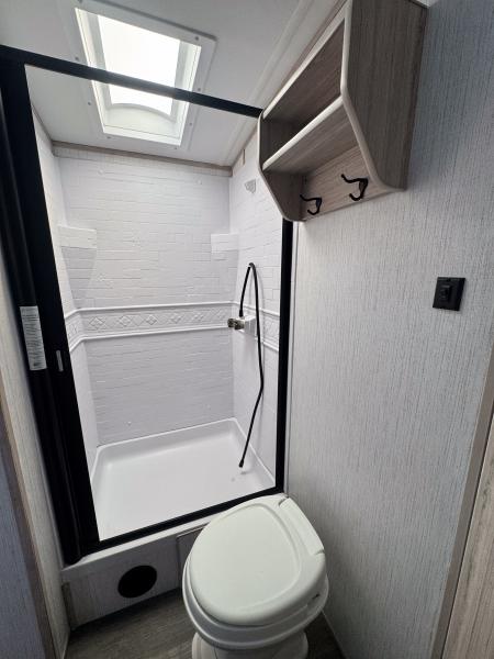 Used 2022 Shadow CAMPER Fifth Wheel