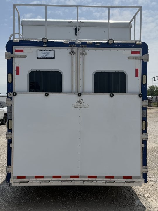 Used 2013 Sooner 6 Horse Living Quarters Midtack Horse Trailer