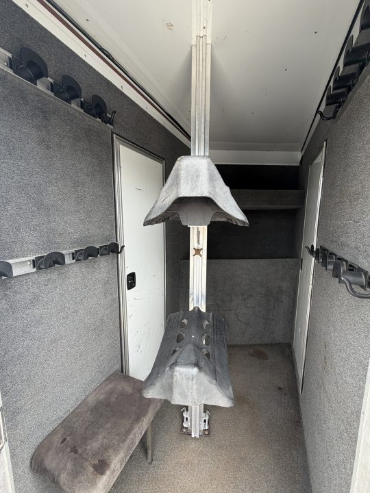 Used 2013 Sooner 6 Horse Living Quarters Midtack Horse Trailer