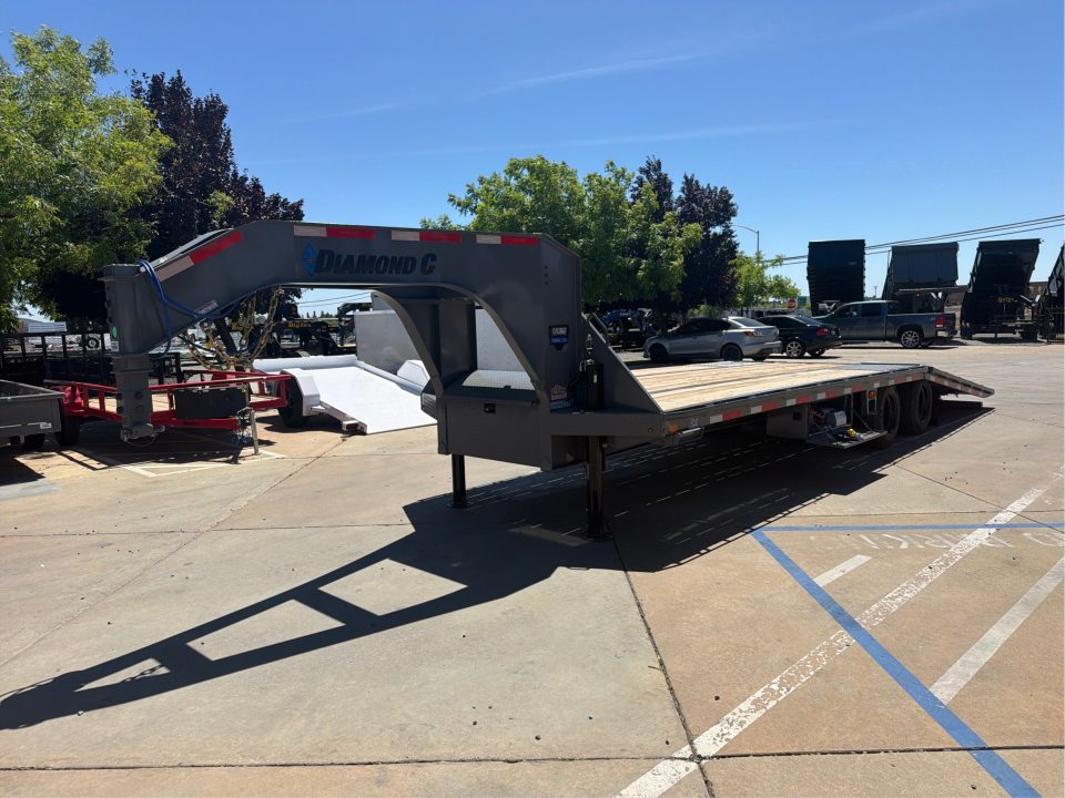 New 2026 Diamond C Trailers FMAX216L30X102HDT 8.5FT X 30FT 40K GVW Equipment Trailer