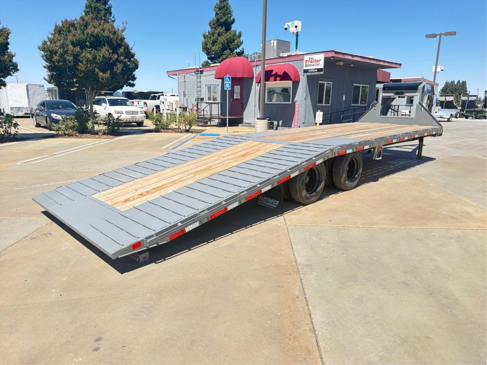 New 2026 Diamond C Trailers FMAX216L30X102HDT 8.5FT X 30FT 40K GVW Equipment Trailer