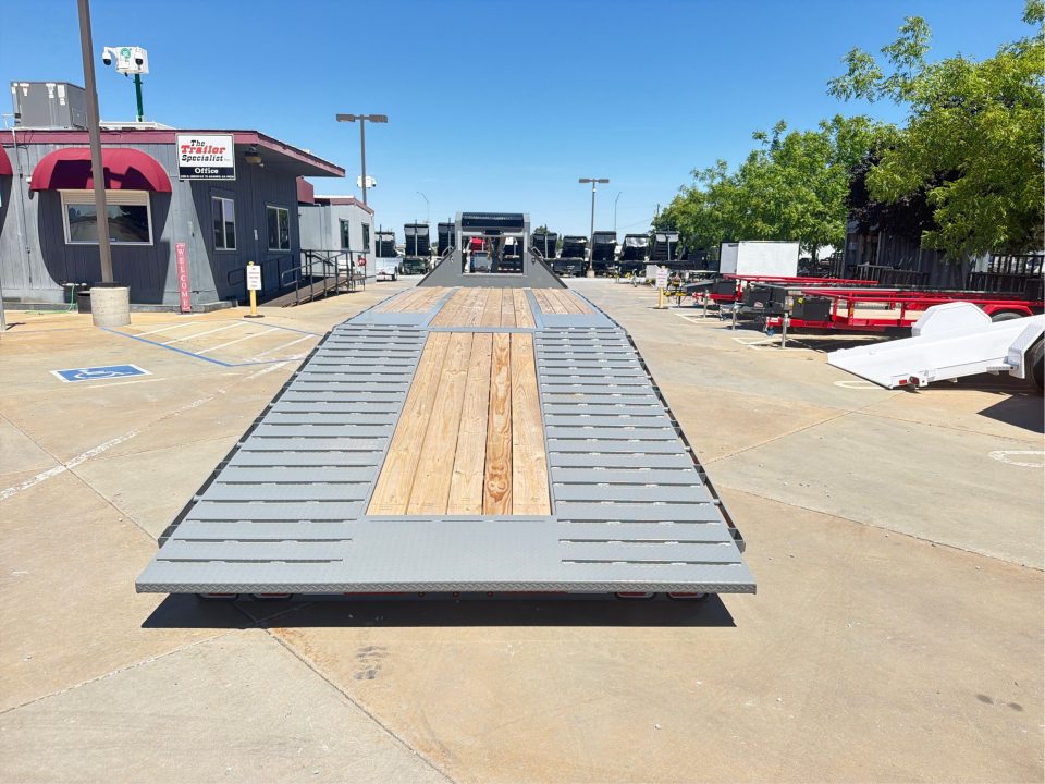New 2026 Diamond C Trailers FMAX216L30X102HDT 8.5FT X 30FT 40K GVW Equipment Trailer