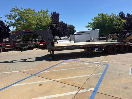 New 2026 Diamond C Trailers FMAX216L30X102HDT 8.5FT X 30FT 40K GVW Equipment Trailer