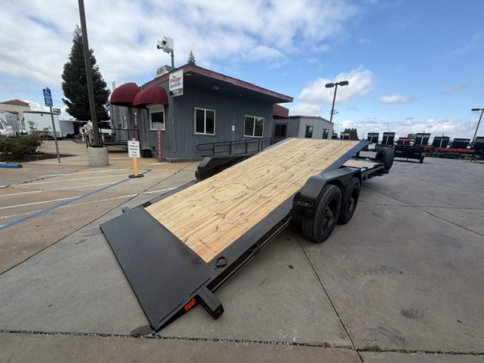 New 2026 Diamond C Trailers HDT210L22X82 7FT X 22FT 23K GVW Tilt Trailer