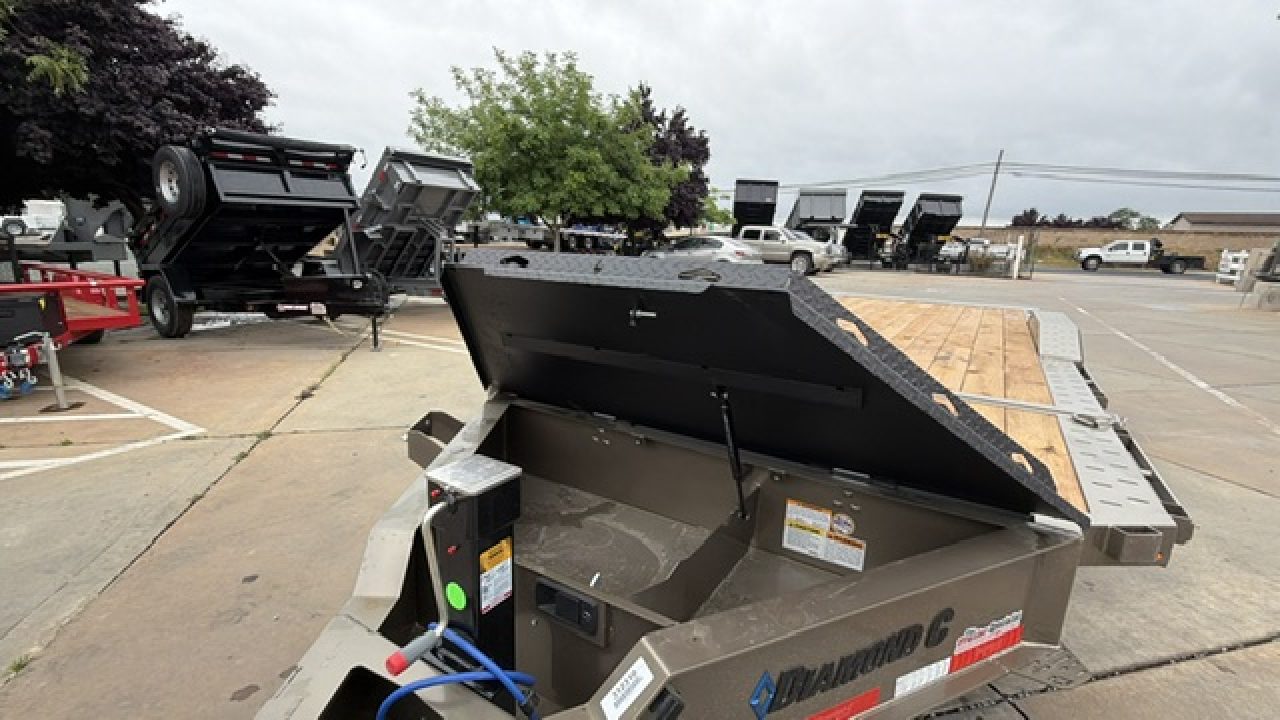 New 2026 Diamond C Trailers HXD207L22X102 8.5FT X 22FT 14.9 GVW Tilt Trailer