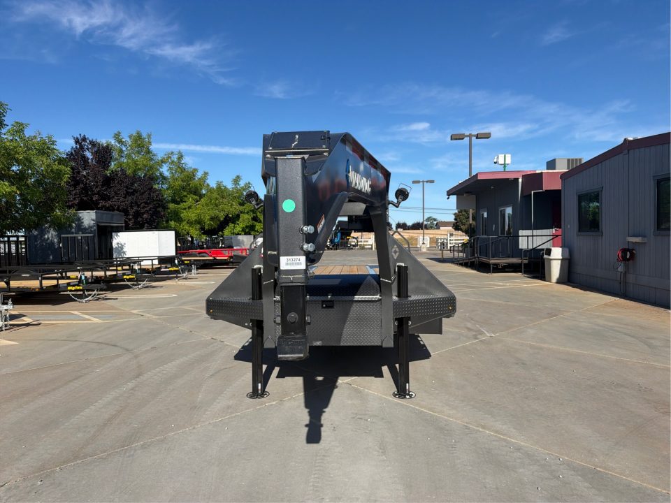 New 2026 Diamond C Trailers FMAX212L30X102HDT 8.5FT X 30FT 25.9K GVW Equipment Trailer