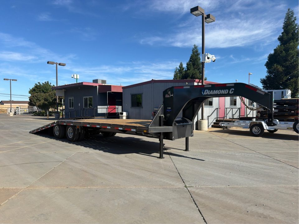 New 2026 Diamond C Trailers FMAX212L30X102HDT 8.5FT X 30FT 25.9K GVW Equipment Trailer
