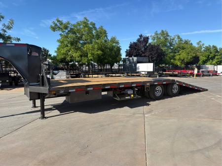 New 2026 Diamond C Trailers FMAX212L30X102HDT 8.5FT X 30FT 25.9K GVW Equipment Trailer